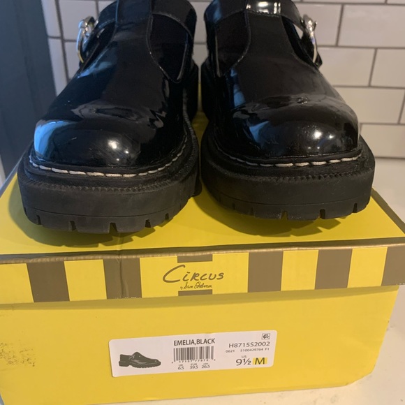 Circus by Sam Edelman Black Patent Leather Lug Sole Mary Jane’s - Picture 5 of 5